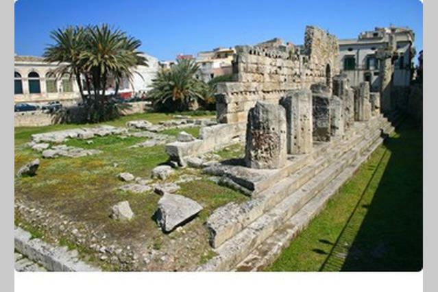 Domus 1333 Al Duomo Villa Syracuse Luaran gambar